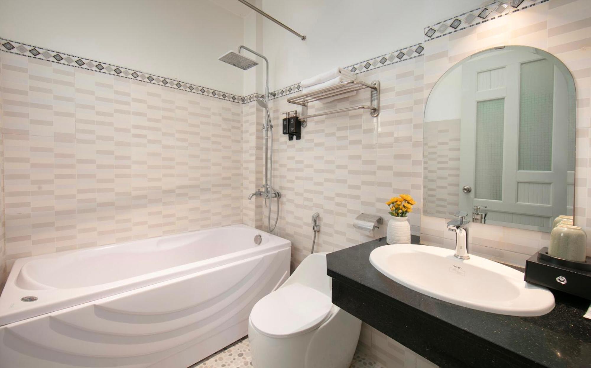 Delica Premium Hotel Ханой Екстериор снимка