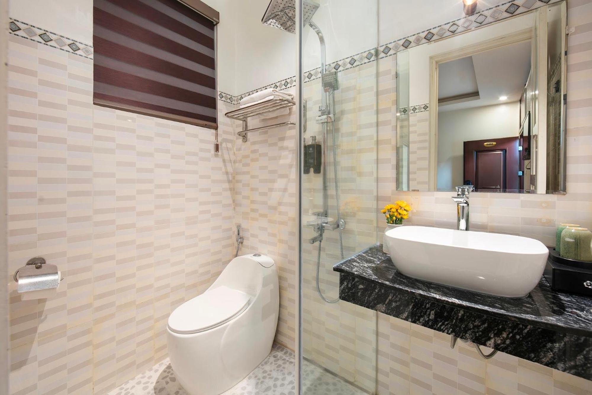 Delica Premium Hotel Ханой Екстериор снимка