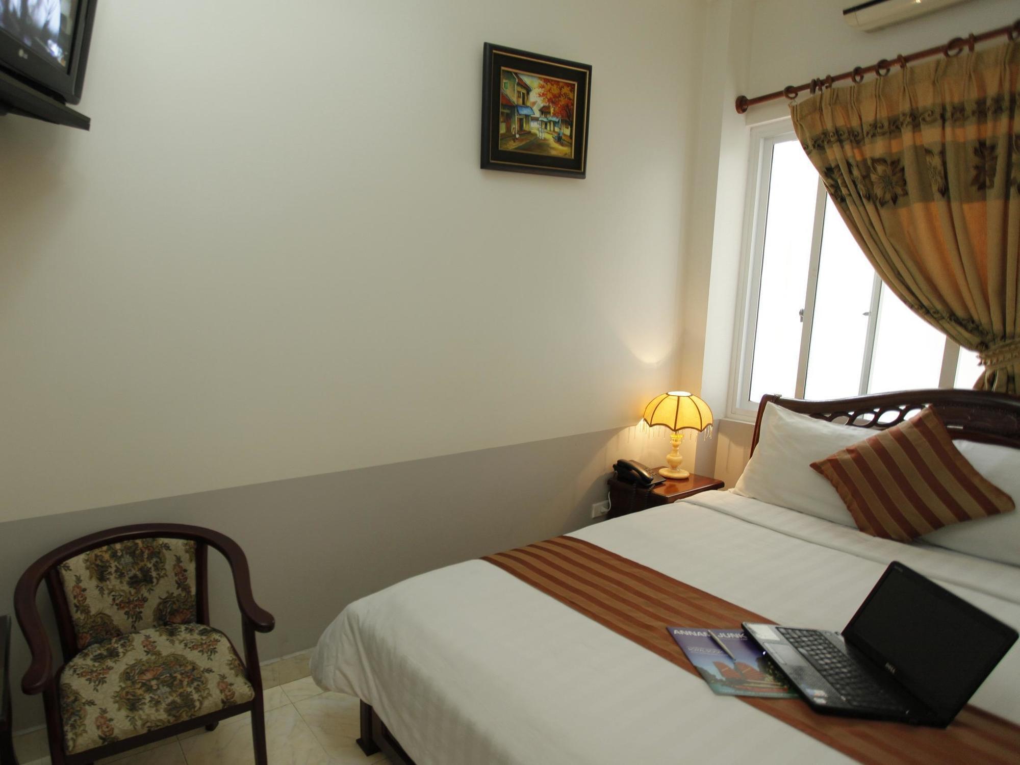 Delica Premium Hotel Ханой Екстериор снимка